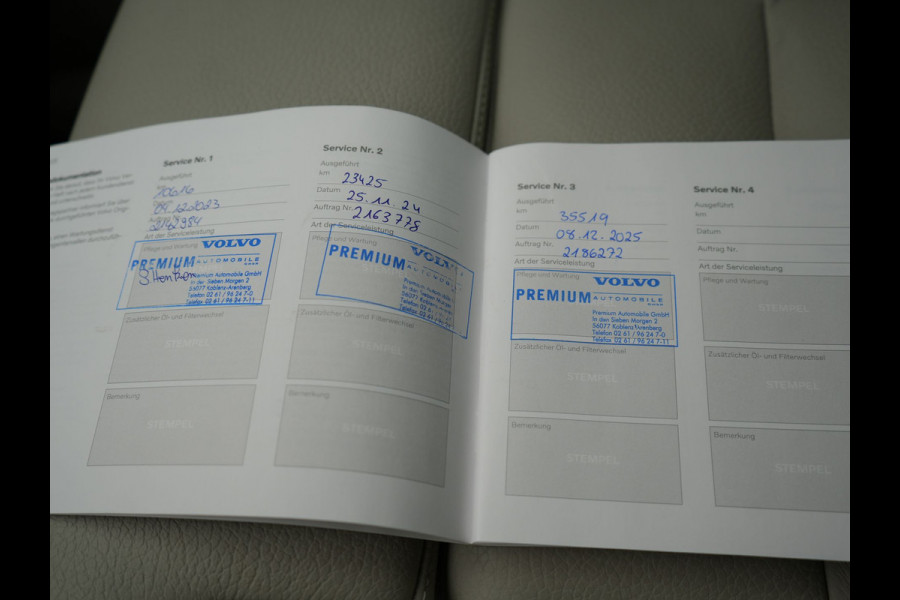 Volvo XC90 T8 Recharge AWD Plus Dark LONG RANGE 7 Persoons PHEV 455pk Dealer O.H. | Trekhaak Af Fabriek | Adaptive Cruise | Camera | Harman / Kardon | Lederen Sportstoelen Memory & Verwarmd | Google Assistent | Keyless | Blis | Stuur Verwarmd | Apple Carplay | Plug In Hybrid