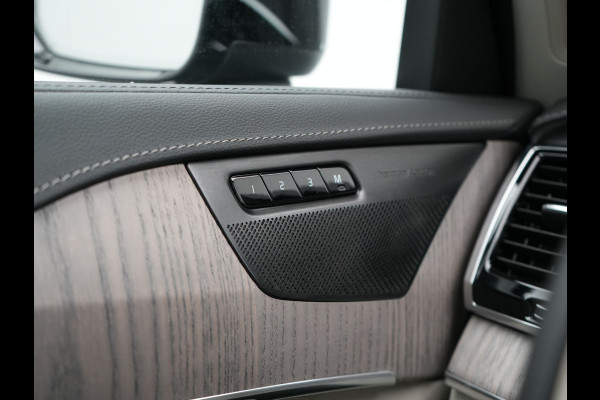 Volvo XC90 T8 Recharge AWD Plus Dark LONG RANGE 7 Persoons PHEV 455pk Dealer O.H. | Trekhaak Af Fabriek | Adaptive Cruise | Camera | Harman / Kardon | Lederen Sportstoelen Memory & Verwarmd | Google Assistent | Keyless | Blis | Stuur Verwarmd | Apple Carplay | Plug In Hybrid