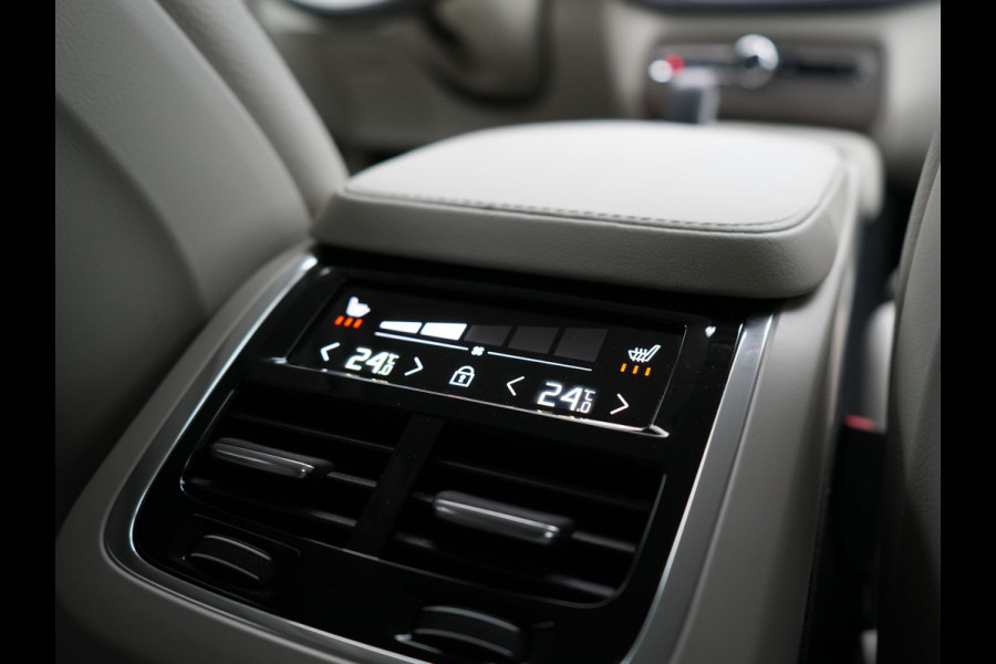 Volvo XC90 T8 Recharge AWD Plus Dark LONG RANGE 7 Persoons PHEV 455pk Dealer O.H. | Trekhaak Af Fabriek | Adaptive Cruise | Camera | Harman / Kardon | Lederen Sportstoelen Memory & Verwarmd | Google Assistent | Keyless | Blis | Stuur Verwarmd | Apple Carplay | Plug In Hybrid