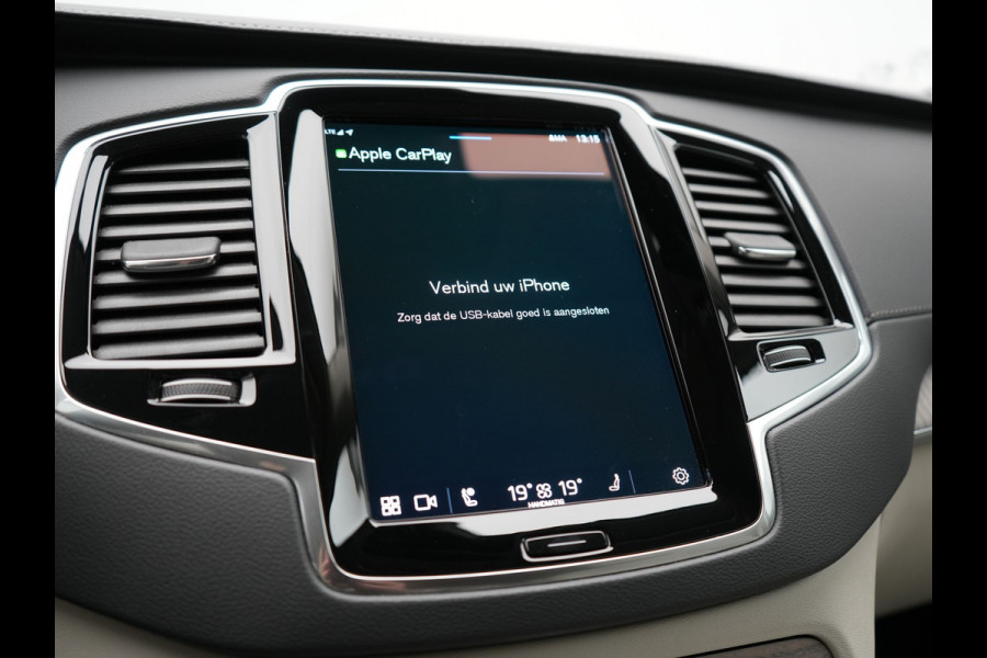 Volvo XC90 T8 Recharge AWD Plus Dark LONG RANGE 7 Persoons PHEV 455pk Dealer O.H. | Trekhaak Af Fabriek | Adaptive Cruise | Camera | Harman / Kardon | Lederen Sportstoelen Memory & Verwarmd | Google Assistent | Keyless | Blis | Stuur Verwarmd | Apple Carplay | Plug In Hybrid