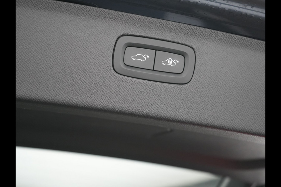 Volvo XC90 T8 Recharge AWD Plus Dark LONG RANGE 7 Persoons PHEV 455pk Dealer O.H. | Trekhaak Af Fabriek | Adaptive Cruise | Camera | Harman / Kardon | Lederen Sportstoelen Memory & Verwarmd | Google Assistent | Keyless | Blis | Stuur Verwarmd | Apple Carplay | Plug In Hybrid