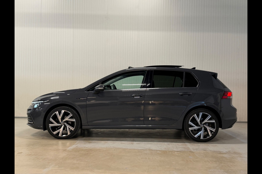 Volkswagen Golf 2.0 TDI | PANO | LED | CAMERA | MEMORY SEATS | CARPLAY | IQ DRIVE