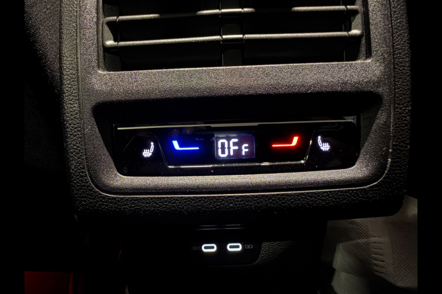 Volkswagen Golf 2.0 TDI | PANO | LED | CAMERA | MEMORY SEATS | CARPLAY | IQ DRIVE