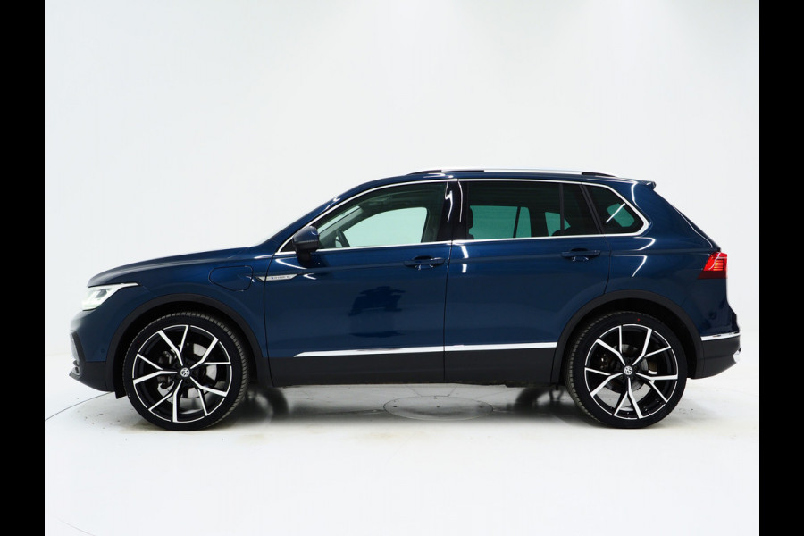 Volkswagen Tiguan 1.4 TSI eHybrid Elegance | Panoramadak | Trekhaak | Adaptive Cruise | Virtual | Camera | Carplay