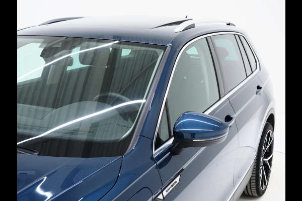 Volkswagen Tiguan 1.4 TSI eHybrid Elegance | Panoramadak | Trekhaak | Adaptive Cruise | Virtual | Camera | Carplay