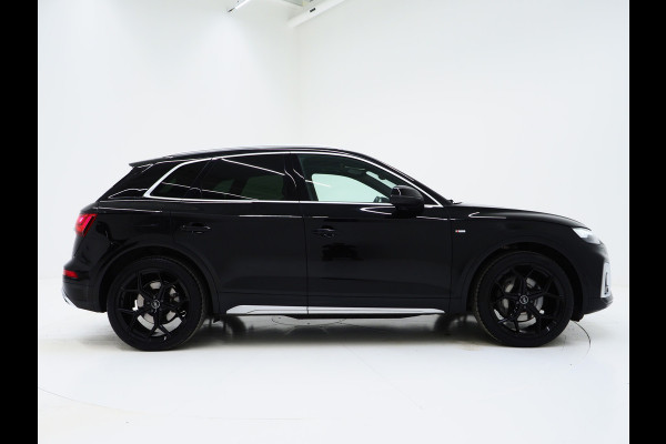 Audi Q5 55 TFSI e quattro Competition S-Line | Panoramadak | Luchtvering | Camera | Virtual | Keyless | DAB | Carplay