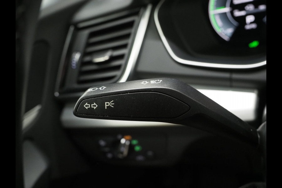 Audi Q5 55 TFSI e quattro Competition S-Line | Panoramadak | Luchtvering | Camera | Virtual | Keyless | DAB | Carplay