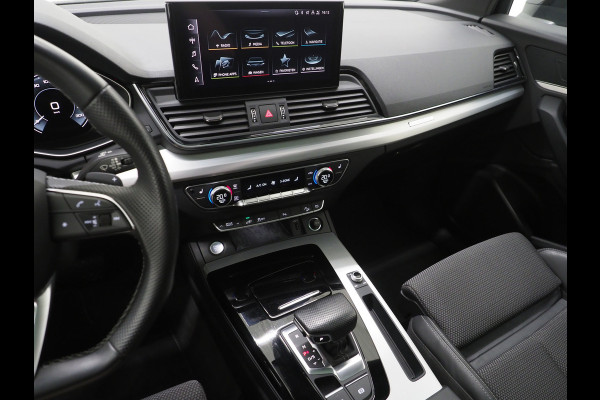 Audi Q5 55 TFSI e quattro Competition S-Line | Panoramadak | Luchtvering | Camera | Virtual | Keyless | DAB | Carplay