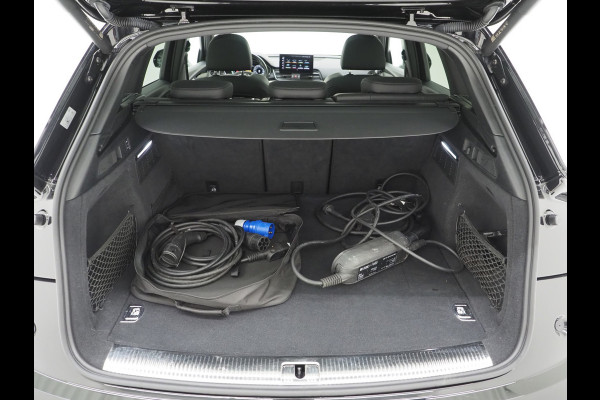 Audi Q5 55 TFSI e quattro Competition S-Line | Panoramadak | Luchtvering | Camera | Virtual | Keyless | DAB | Carplay