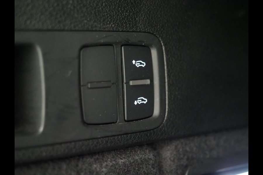 Audi Q5 55 TFSI e quattro Competition S-Line | Panoramadak | Luchtvering | Camera | Virtual | Keyless | DAB | Carplay