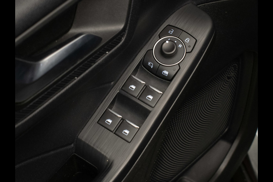 Ford Kuga 2.5 PHEV ST-Line X Sport (APPLE CARPLAY,NAVI,CAMERA V/A,PDC,STOEL/STUUR VERWARMING,GETINT,LED,SPORTSTOELEN,LM VELGEN)