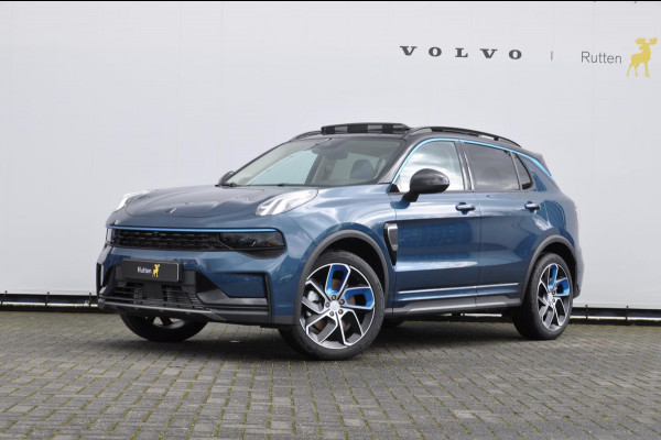 Lynk & Co 01 262PK Automaat / 360 Camera / Adaptieve cruise control / Elektrische stoelen / BLIS / Stoelverwarming / Elektrische achterklep / Climate control / Parkeersensoren met camera / Regensensor / Keyless entry /