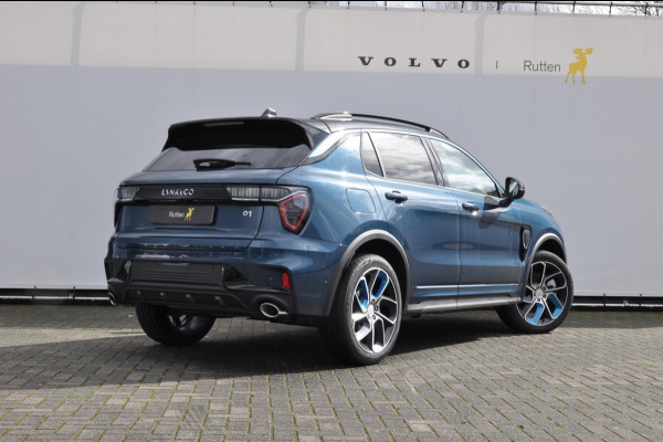 Lynk & Co 01 262PK Automaat / 360 Camera / Adaptieve cruise control / Elektrische stoelen / BLIS / Stoelverwarming / Elektrische achterklep / Climate control / Parkeersensoren met camera / Regensensor / Keyless entry /