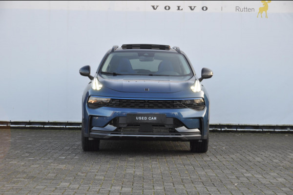 Lynk & Co 01 262PK Automaat / 360 Camera / Adaptieve cruise control / Elektrische stoelen / BLIS / Stoelverwarming / Elektrische achterklep / Climate control / Parkeersensoren met camera / Regensensor / Keyless entry /