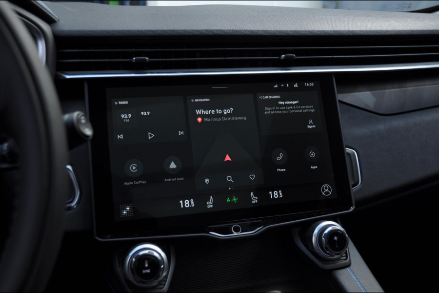 Lynk & Co 01 262PK Automaat / 360 Camera / Adaptieve cruise control / Elektrische stoelen / BLIS / Stoelverwarming / Elektrische achterklep / Climate control / Parkeersensoren met camera / Regensensor / Keyless entry /