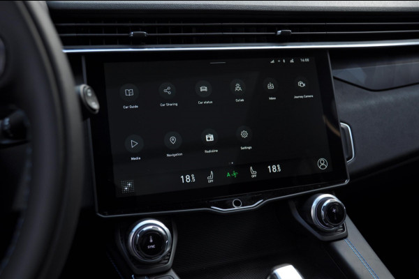 Lynk & Co 01 262PK Automaat / 360 Camera / Adaptieve cruise control / Elektrische stoelen / BLIS / Stoelverwarming / Elektrische achterklep / Climate control / Parkeersensoren met camera / Regensensor / Keyless entry /