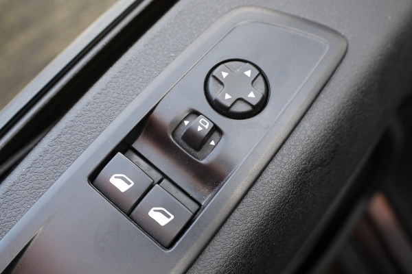 Peugeot Expert 2.0 BlueHDI 180 Long DC | Dubbel Cabine | 6-Zitter | Bi-Xenon | CarPlay | Camera | Navigatie | Stoelverwarming | L+R Schuifdeur | Grip control | NAP Logisch | Nieuwe APK