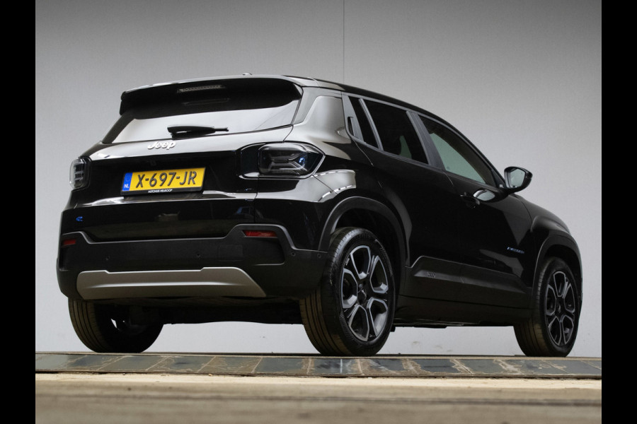 Jeep Avenger Avenger 54 kWh (APPLE CARPLAY,NAVI,CAMERA,PDC,SPORTSTOELEN,ACC,LM VELGEN,NETTESTAAT)