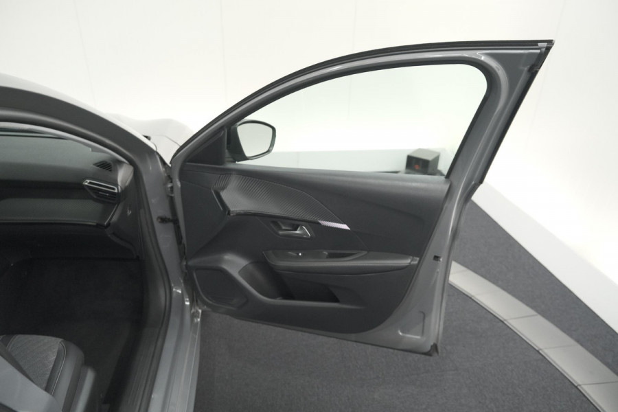 Peugeot 208 PureTech 100 Allure | Gris Selenium | Apple Carplay | Parkeersensoren | Climate Control