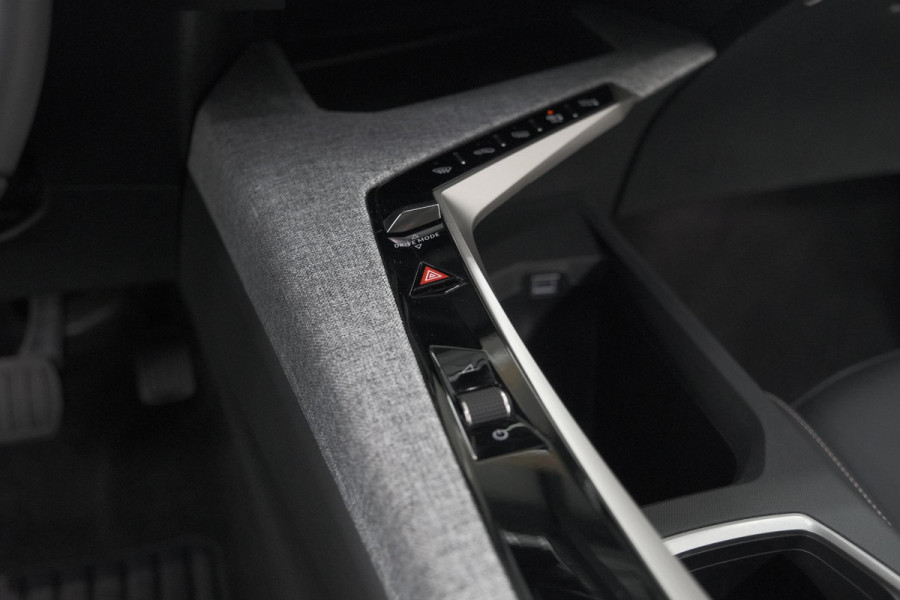 Peugeot 3008 136 Hybrid e-DCS6 Allure | Stoelverwarming | Camera | Apple Carplay