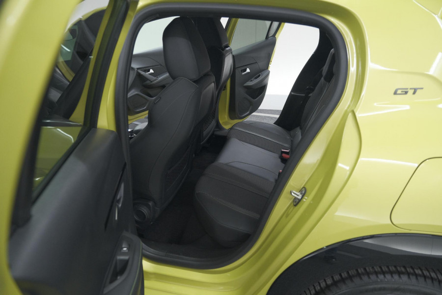 Peugeot 208 Hybrid 136 e-DCS6 GT | Camera | Apple Carplay | Parkeersensoren