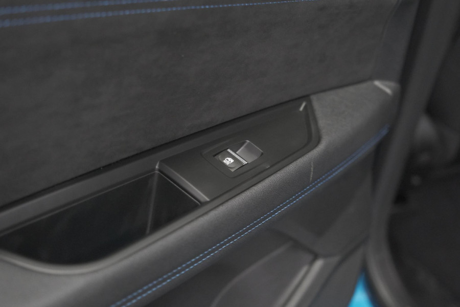 Renault Austral 1.2 E-Tech full hybrid 200 iconic esprit Alpine | Elektrische Kofferklep | Winterpakket | Adaptieve Cruise Control