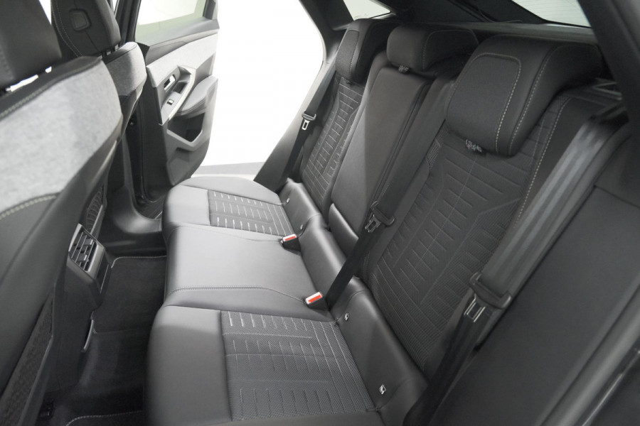 Peugeot 3008 1.2 Hybrid 136 GT | Pack Winter | Camera | Adaptieve Cruise Control | Elektrische Kofferklep