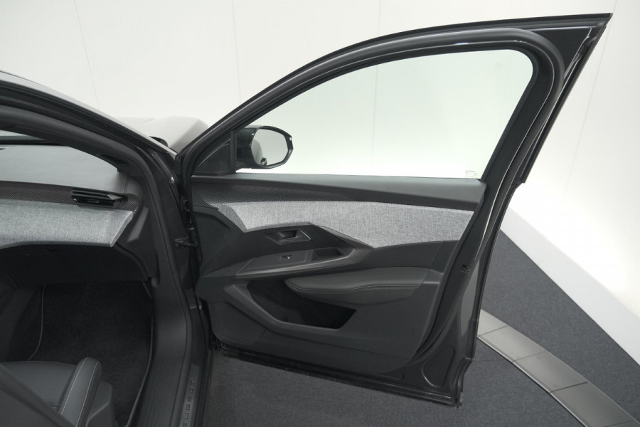 Peugeot 3008 1.2 Hybrid 136 GT | Pack Winter | Camera | Adaptieve Cruise Control | Elektrische Kofferklep