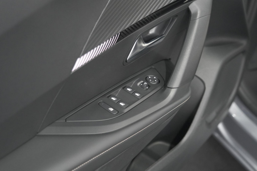 Peugeot 2008 1.2 Hybrid 145 Allure | 360 Camera | Adaptieve Cruise Control | Dodehoekdetectie | Apple Carplay