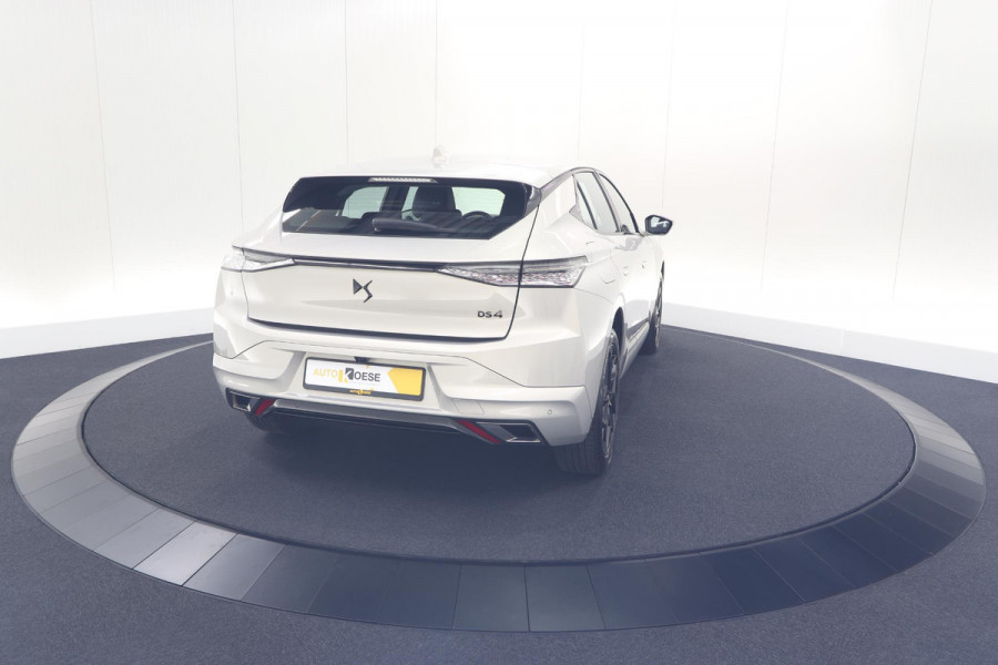 DS DS 4 PureTech 130 EAT8 Performance Line | Camera | Apple Carplay | Alcantara® bekleding | Parkeersensensoren