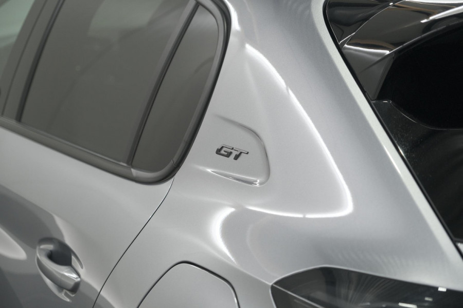 Peugeot 208 Hybrid 136 e-DCS6 GT | Camera | Apple Carplay & Android Auto | Parkeersensoren