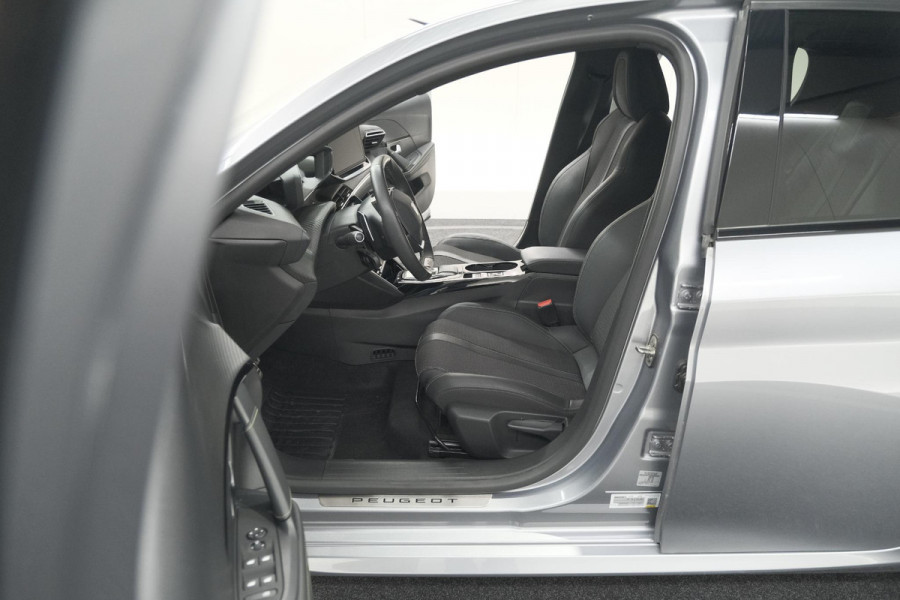 Peugeot 208 Hybrid 136 e-DCS6 GT | Camera | Apple Carplay & Android Auto | Parkeersensoren