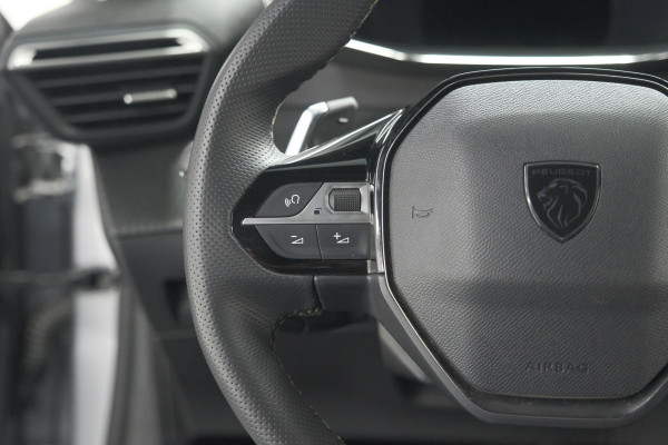 Peugeot 208 Hybrid 136 e-DCS6 GT | Camera | Apple Carplay & Android Auto | Parkeersensoren