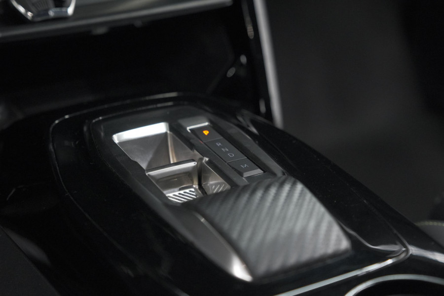 Peugeot 208 Hybrid 136 e-DCS6 GT | Camera | Apple Carplay & Android Auto | Parkeersensoren