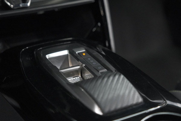 Peugeot 208 Hybrid 136 e-DCS6 GT | Camera | Apple Carplay & Android Auto | Parkeersensoren