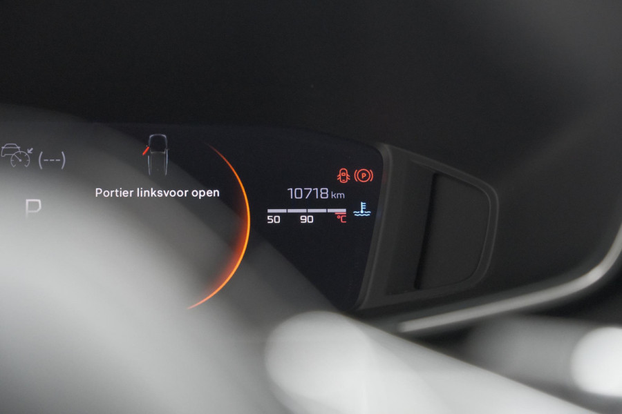 Peugeot 2008 Hybrid 136 e-DCS6 Allure | 360 Camera | Adaptieve Cruise Control | Dodehoekdetectie | Apple Carplay