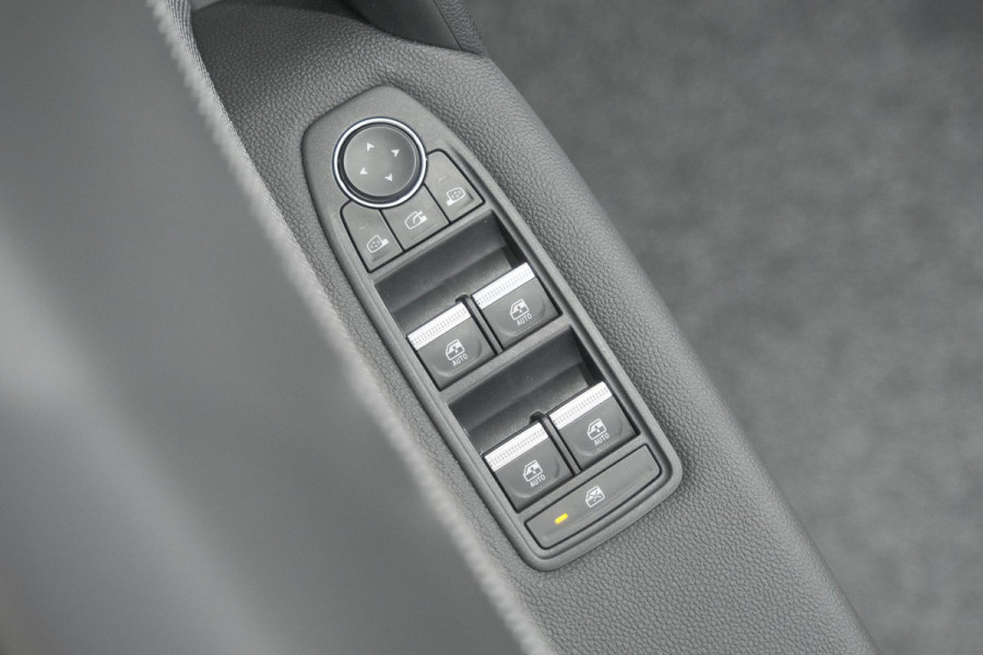 Renault Captur TCe 90 Techno | Nieuw Model | Camera | Harman Kardon | Apple Carplay | Parkeersensoren | 18 Inch Lichtmetalen Velgen