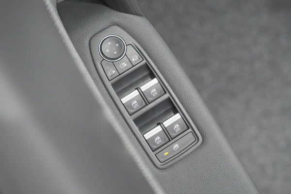 Renault Captur TCe 90 Techno | Nieuw Model | Camera | Harman Kardon | Apple Carplay | Parkeersensoren | 18 Inch Lichtmetalen Velgen