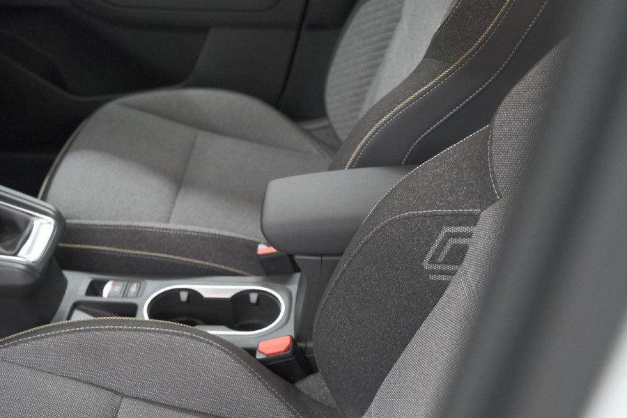 Renault Captur TCe 90 Techno | Nieuw Model | Camera | Harman Kardon | Apple Carplay | Parkeersensoren | 18 Inch Lichtmetalen Velgen