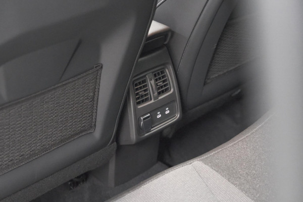 Renault Captur TCe 90 Techno | Nieuw Model | Camera | Harman Kardon | Apple Carplay | Parkeersensoren | 18 Inch Lichtmetalen Velgen