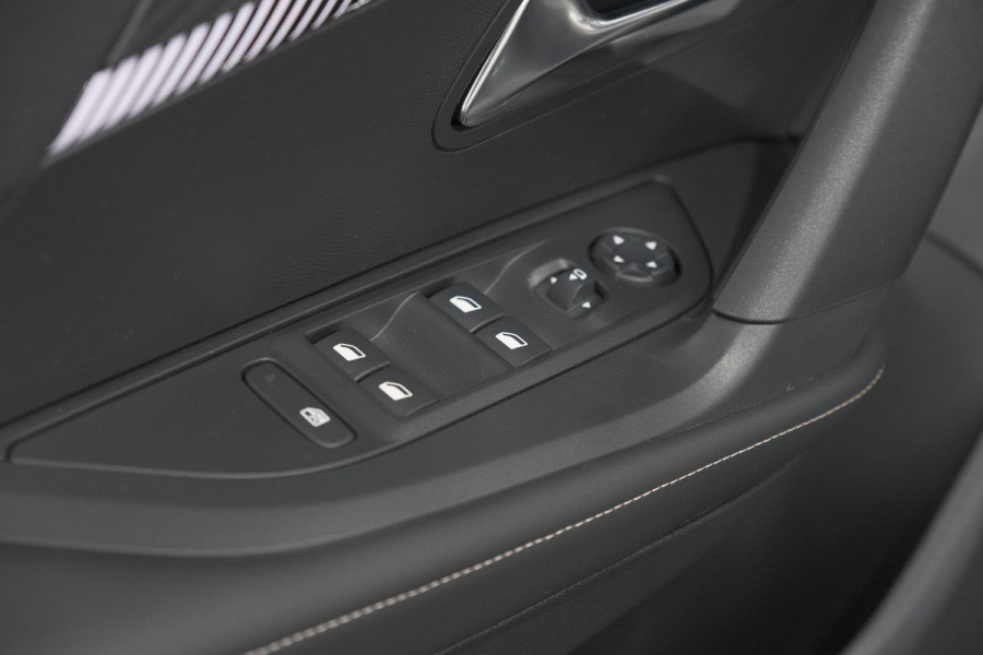 Peugeot 2008 Hybrid 145 e-DCS6 Allure | 360 Camera | Adaptieve Cruise Control | Dodehoekdetectie | Navigatie