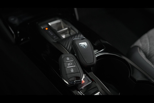 Peugeot 2008 PureTech 130 EAT8 Allure | 360 Camera | Dodehoekdetectie | Stoelverwarming | Apple Carplay