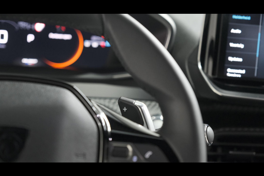 Peugeot 2008 PureTech 130 EAT8 Allure | 360 Camera | Dodehoekdetectie | Stoelverwarming | Apple Carplay