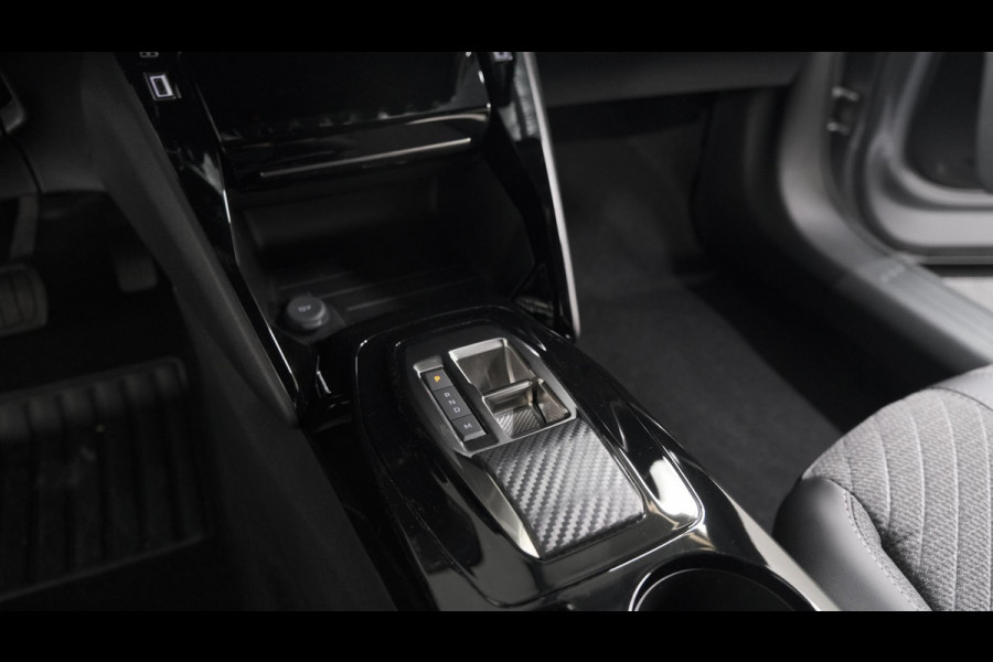 Peugeot 2008 PureTech 130 EAT8 Allure | 360 Camera | Dodehoekdetectie | Stoelverwarming | Apple Carplay