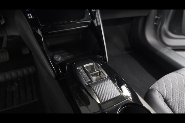 Peugeot 2008 PureTech 130 EAT8 Allure | 360 Camera | Dodehoekdetectie | Stoelverwarming | Apple Carplay