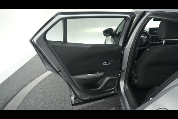 Peugeot 2008 PureTech 130 EAT8 Allure | 360 Camera | Dodehoekdetectie | Stoelverwarming | Apple Carplay