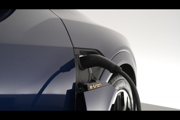 Audi e-tron Sportback 55 Quattro S Edition 95 kWh 408 pk| Head-Up Display | Luchtvering | Elektronische Kofferklep | Camera