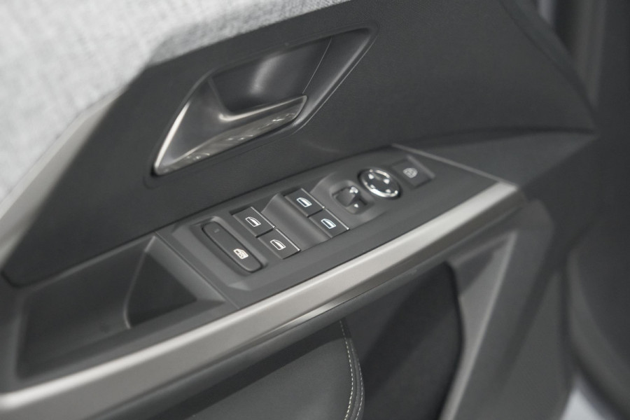 Peugeot 3008 1.2 Hybrid 145 GT | Elektrische Kofferklep | Camera | Stoelverwarming | Navigatie