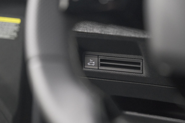 Peugeot 3008 1.2 Hybrid 145 GT | Elektrische Kofferklep | Camera | Stoelverwarming | Navigatie