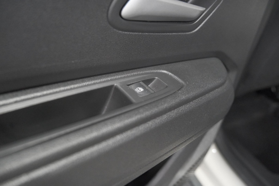 Dacia Duster Mild Hybrid 130 Expression | Camera | Stoelverwarming | Apple Carplay | Navigatie